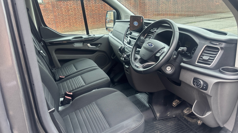 Ford Transit Custom 280 L1 Diesel Fwd 2.0 EcoBlue 130ps Low Roof Limited Van